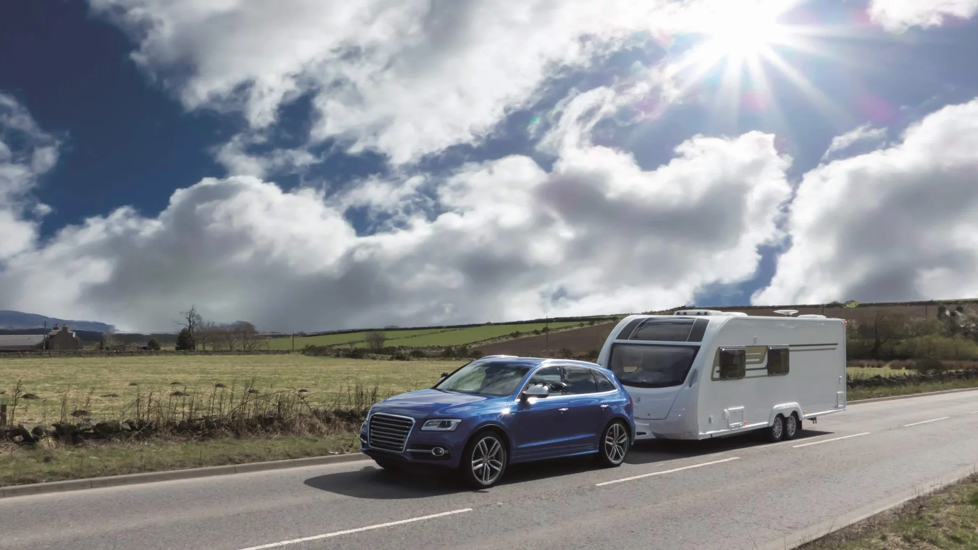 Westfalia Abnehmbare Anhängerkupplung für Audi Q5 (FY) (ab BJ 06/2016), Audi Q5 Sportback (ab BJ 10/2020), schwarz